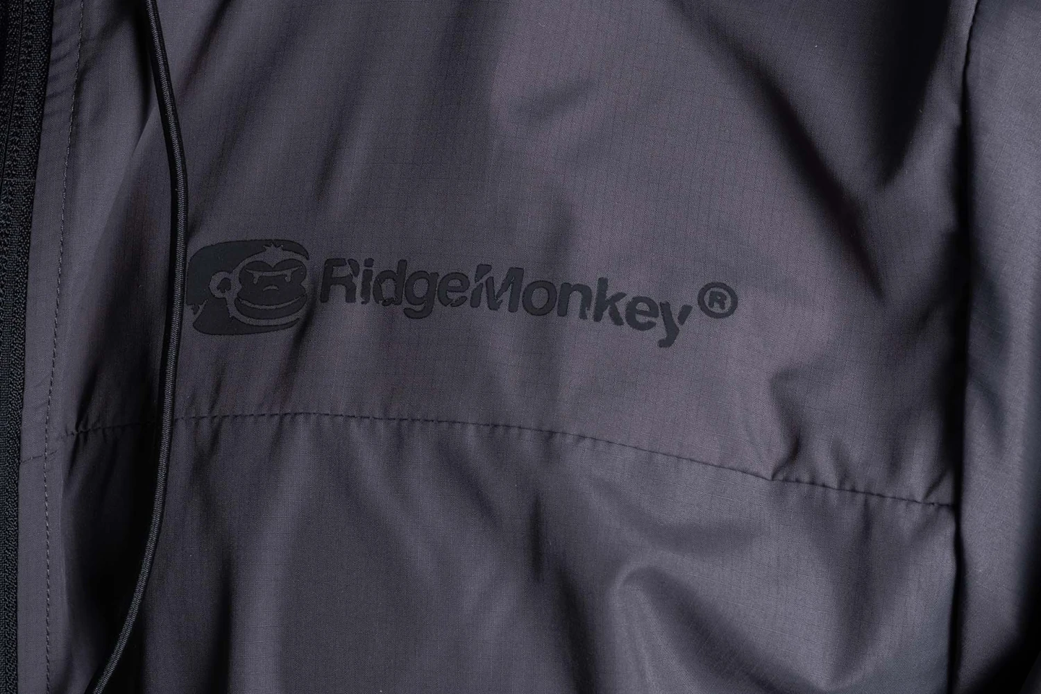 RidgeMonkey APEarel Dropback Lightweight Hydrophobic Jacket Grey L 5 RidgeMonkey APEarel Dropback Lightweight Hydrophobic Jacket Grey L - Afbeelding 5