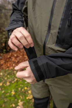 Korum Neoteric Waterproof Jacket XXXL -Campsite & Supply 68081af8639842fa scaled