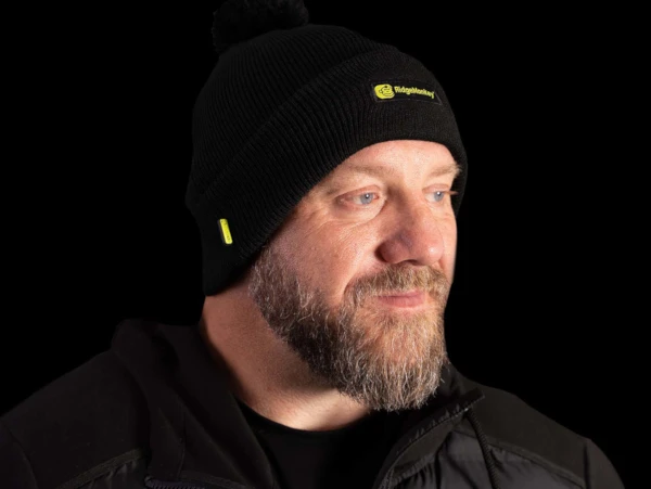 RidgeMonkey APEarel Bobble Beanie Hat Camo 2 RidgeMonkey APEarel Bobble Beanie Hat Camo - Afbeelding 2