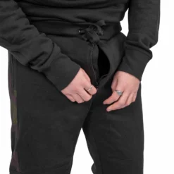 Avid Carp Distortion Onesie L -Campsite & Supply 922efd9b3fe735cc