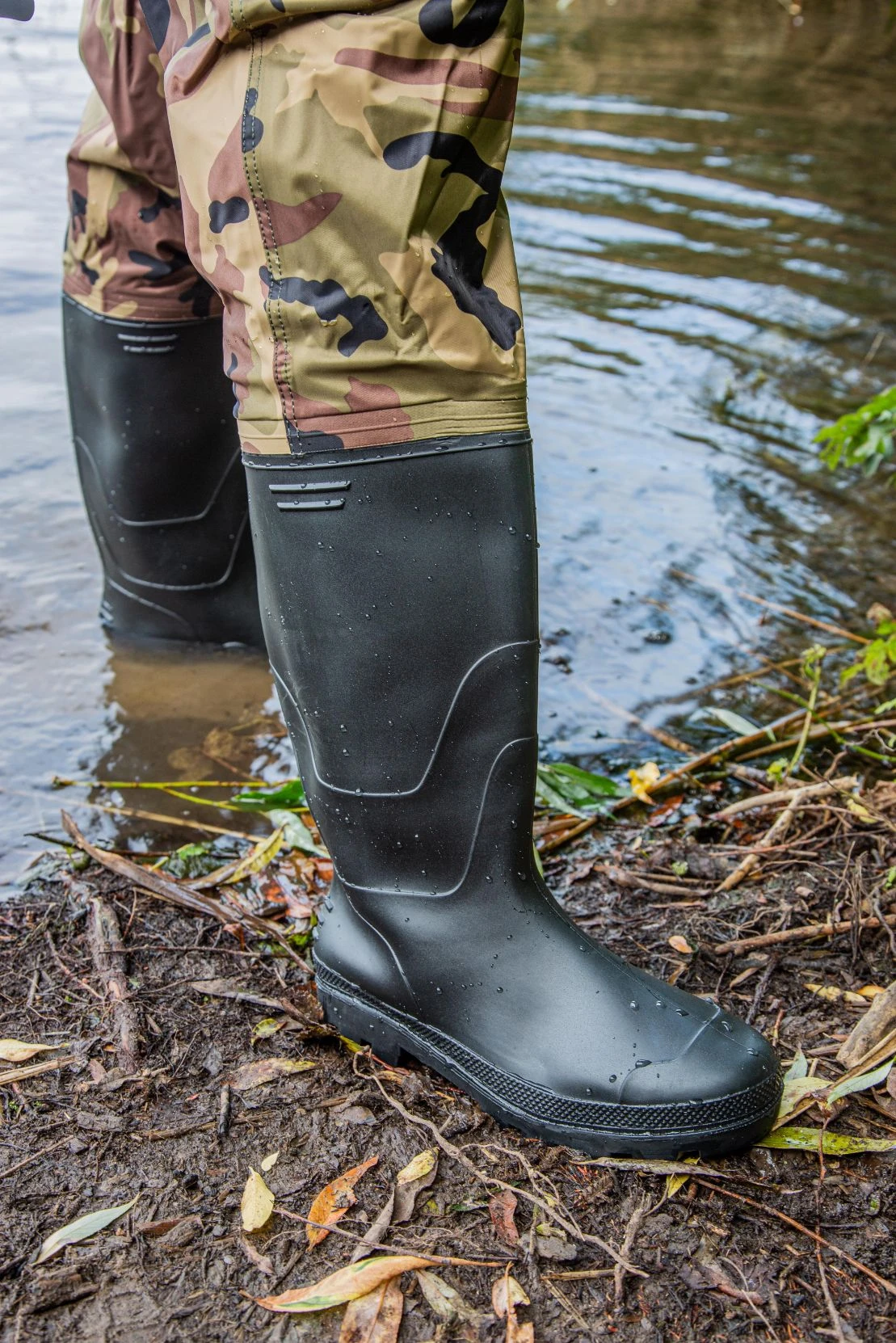 Ultimate Camo Waders - 43 1 Ultimate Camo Waders - 43