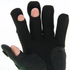NGT Neoprene Camou Gloves M -Campsite & Supply f14439b3d26b706a